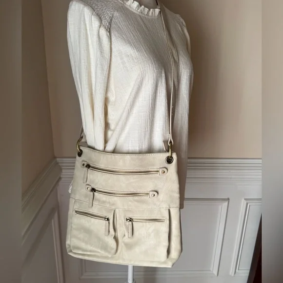 Shiraleah Cream Vegan Leather Shoulder Bag with Practical Design - Picture 10 of 12